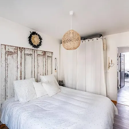 Charmant Appartement Avec Jardin Suresnes Exterior photo